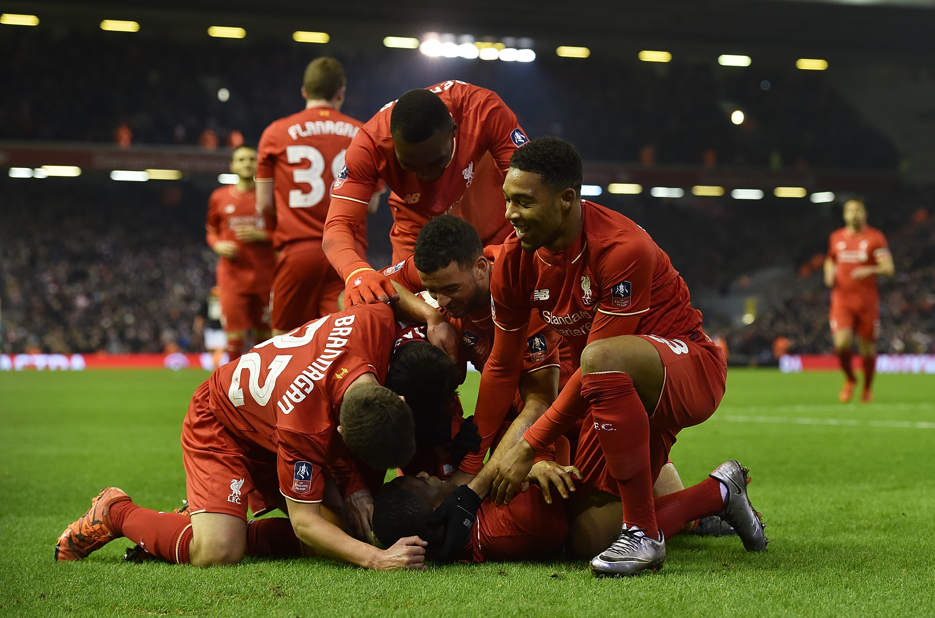 处于下风，法国队世界杯小组赛近4次对阵非洲球队1胜3负