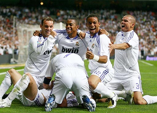 53岁齐达内拒绝接手！皇马寻找阿隆索替身：已接触2名主帅