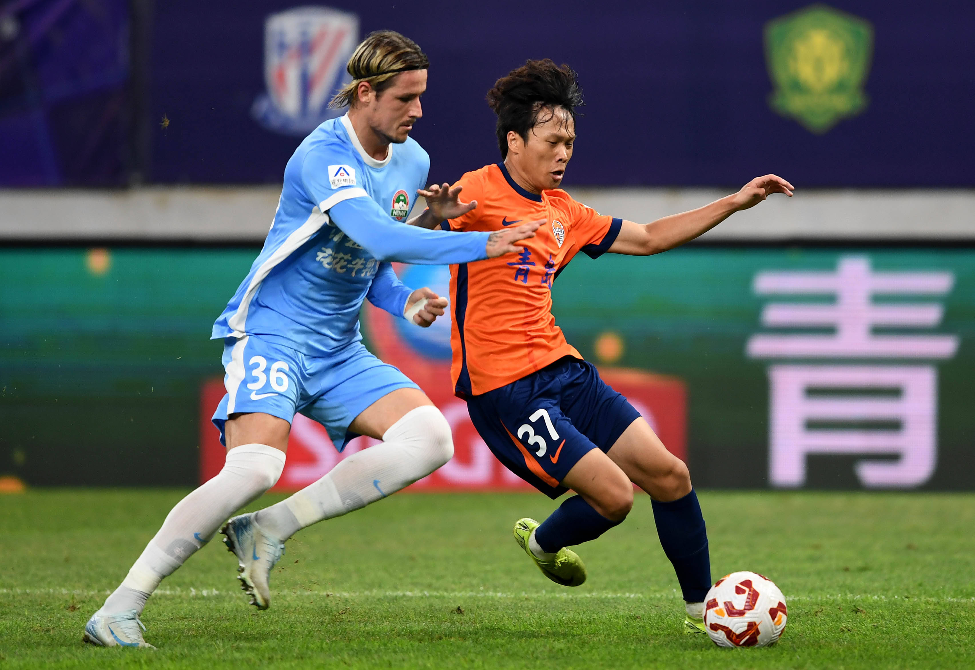 朱利亚诺：不认为自己跻身西甲优秀球员行列，我仍在努力成长（朱利亚诺：自认尚未达到西甲精英水准，仍在不断提升自己）