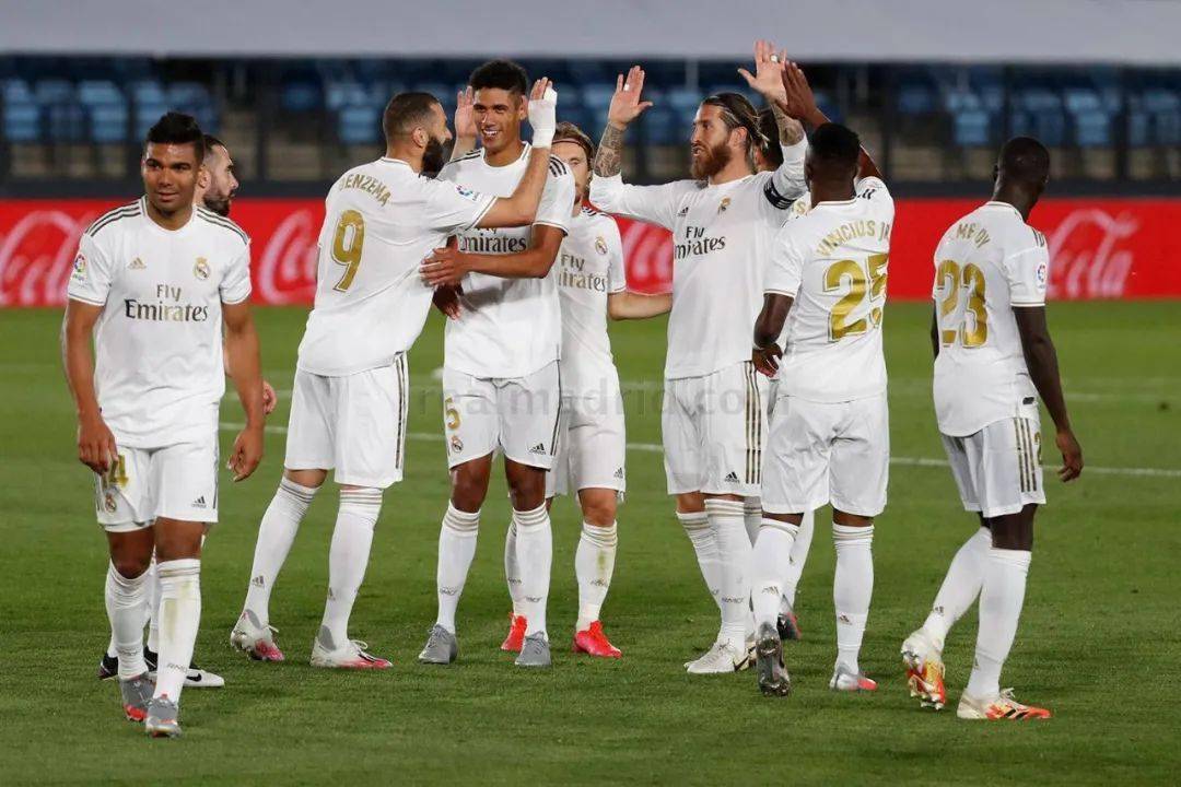 足球中超球队超级外援状态火爆，8场10球