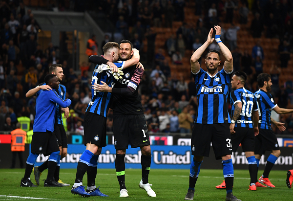 世体：布鲁日主场可容纳近30000人，巴萨将有1300名球迷助威