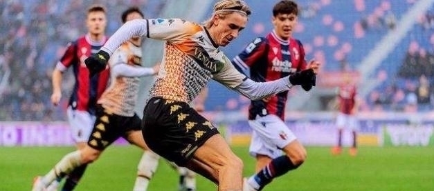 广东男篮在CBA俱乐部杯中以56-30大胜合肥狂风，发挥出色，攻防效率高，取得八强资格。