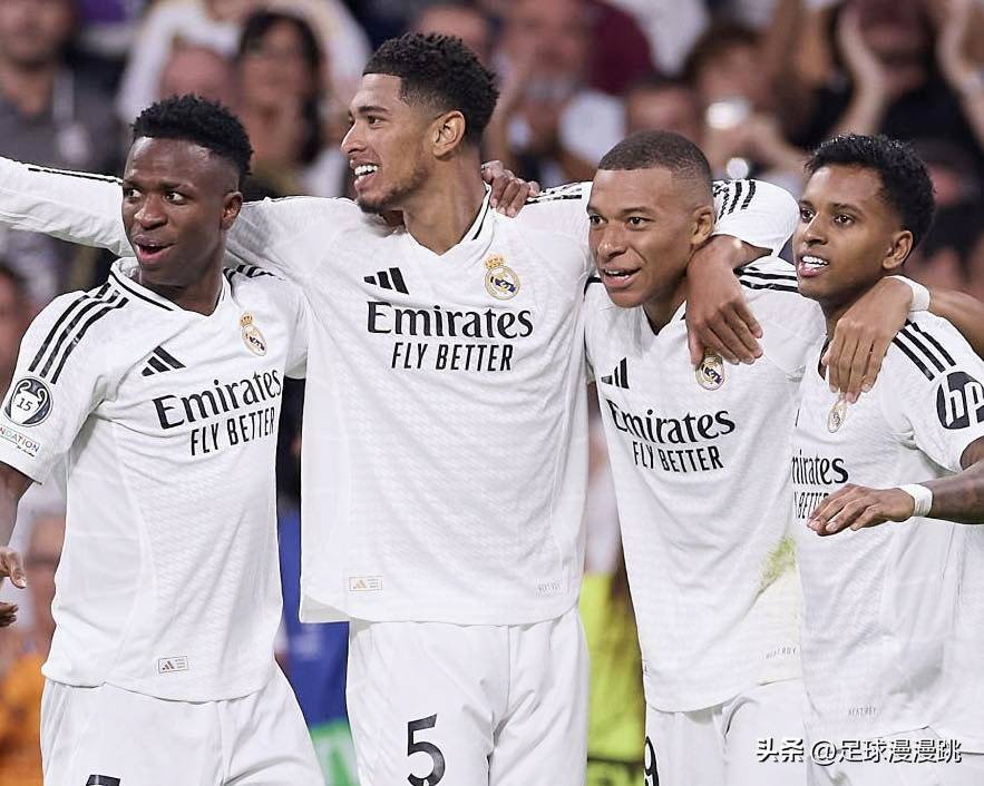 太阳报：贝克汉姆在一家高档酒吧举办派对，庆祝自己封爵