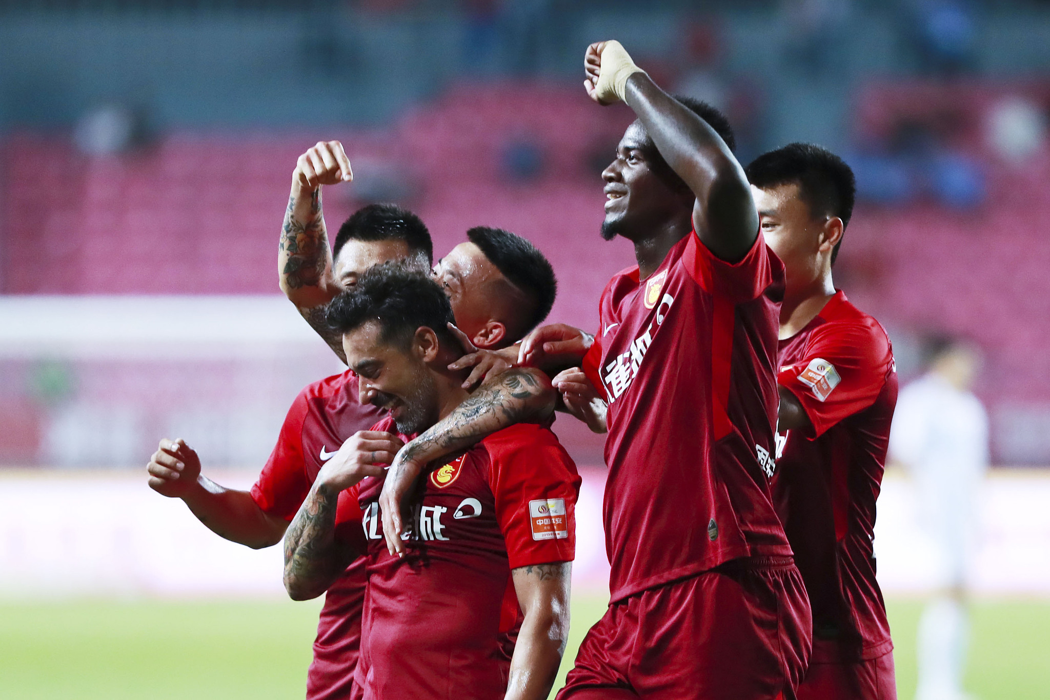 利物浦欧冠小组赛战平国际米兰（欧冠小组赛：利物浦与国际米兰战成平局）