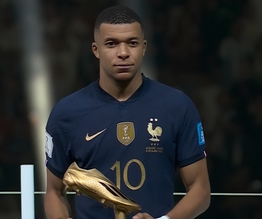 2-1！神换人：替补神兵助攻，罗马征服客场：5场4胜（2-1！妙手换人，替补献助攻，罗马客场凯旋：近5场4胜）