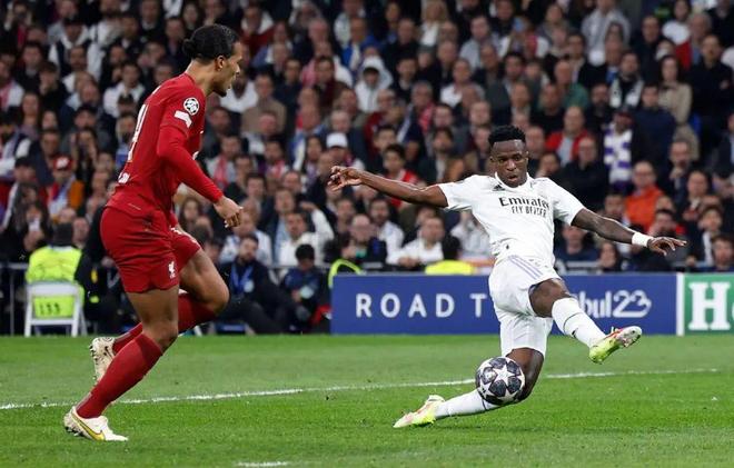 2025年铜梁龙主场场均观众超1.5万人，间接拉动消费约11亿元