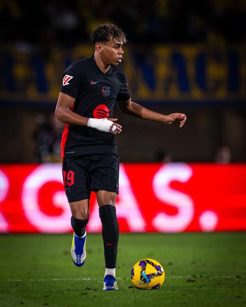 埃托奥：解雇布里斯因其拒绝参加工作会议，擅自公布大名单等