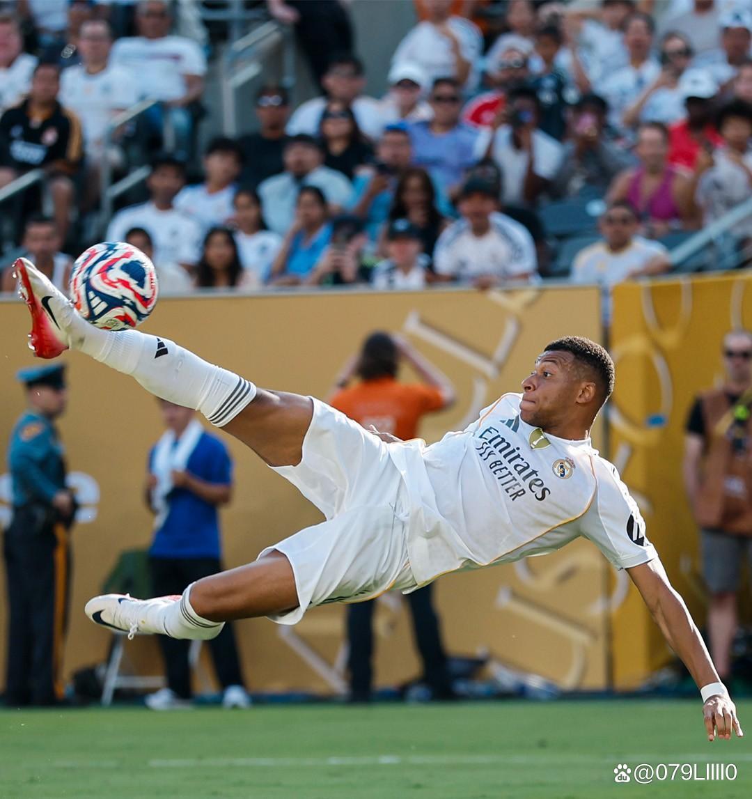 记者：亚特兰大已经接触莫塔，后者也优先考虑重返意甲（记者：亚特兰大已与莫塔接洽，莫塔将重返意甲列为首选）