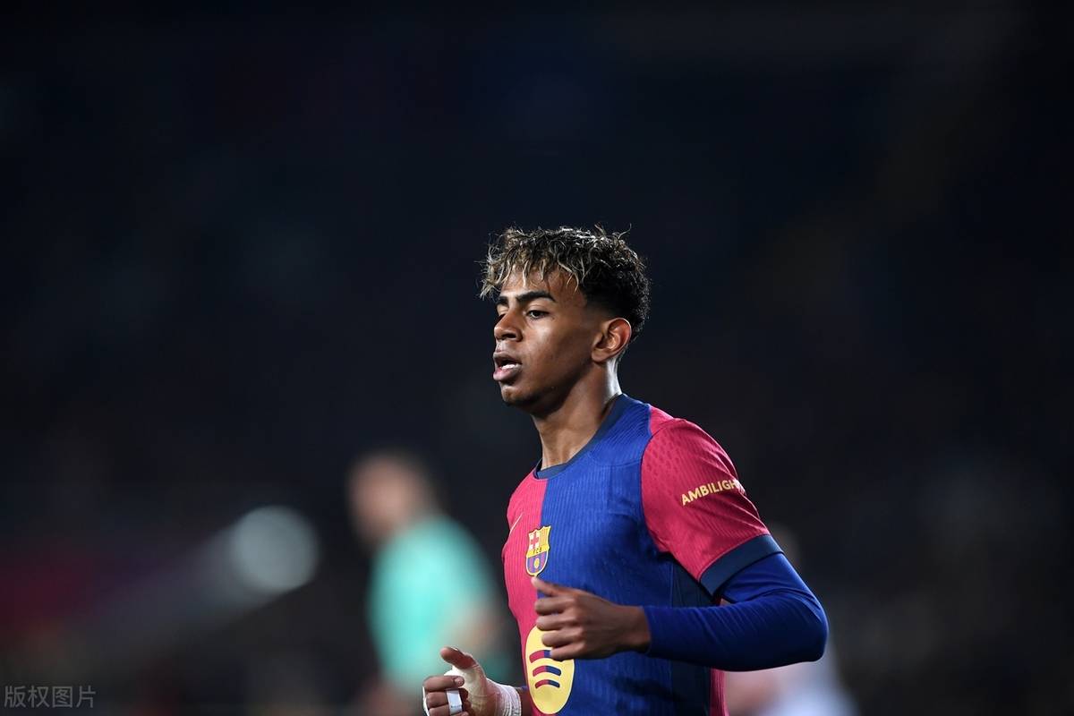 广岛主帅：申花在身体和速度方面很出色，J联赛球队技术细腻（广岛主帅：申花对抗与速度突出，J联赛球队技术更细腻）