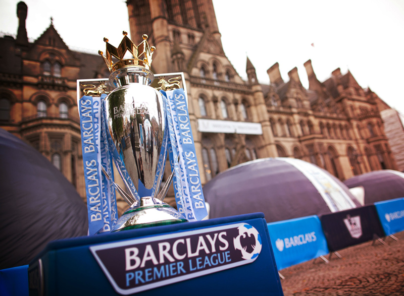 连进五球！巴萨5-3翻盘，悍将戴帽，西甲狂飙6连胜，稳住头名位置